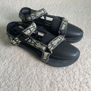 Teva Sandals Womens 7 Hurricane 3 Sport Strappy Trail Water pink
